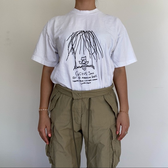 Travis Scott The Utopia Issue Tee
Worn only twice:)
Size mideum🖤 - Picture 9 of 12